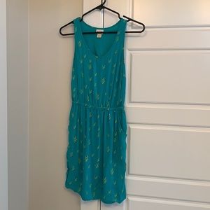 Sleeveless dress/coverup
